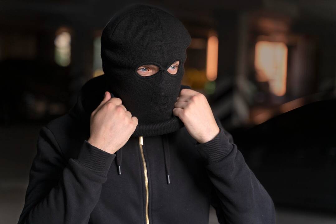 Klaipėdoje apšvarintas butas: vagys išsinešė net dovanų čekį