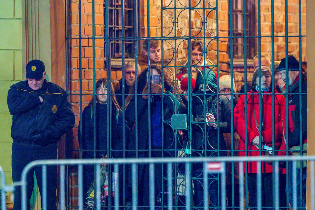 Kalėdų eglės įžiebimas: kauniečiai rinkosi prie tvorų