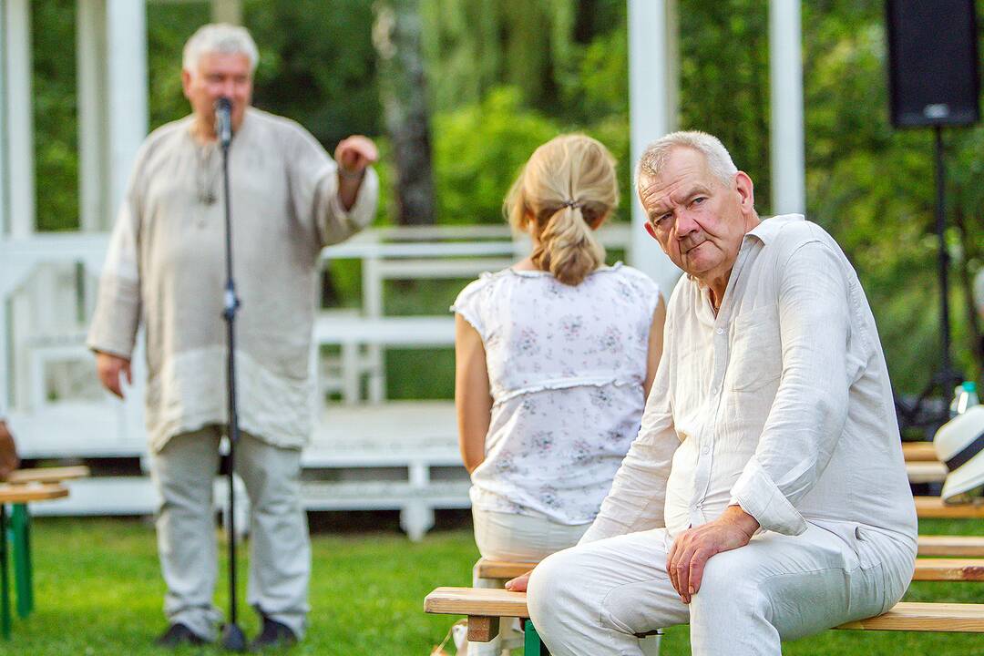 „Kvapų naktis“ VDU Botanikos sode