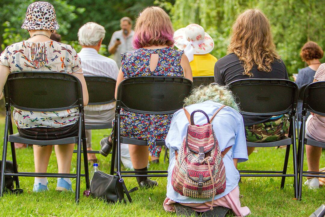 „Kvapų naktis“ VDU Botanikos sode