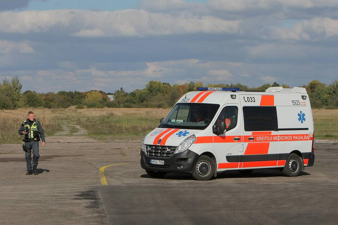 Prie Kauno S. Dariaus ir S.Girėno oro uosto ketvirtadienį nukrito lėktuvas.
