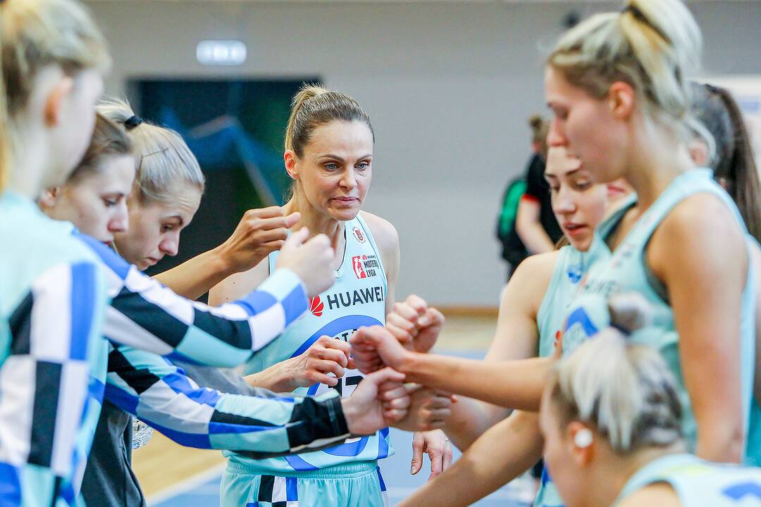 Moterų lyga: „Aistės-LSMU“ – „Neptūnas“ 55:81