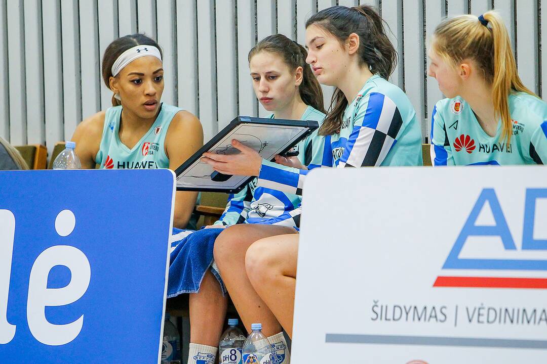 Moterų lyga: „Aistės-LSMU“ – „Neptūnas“ 55:81