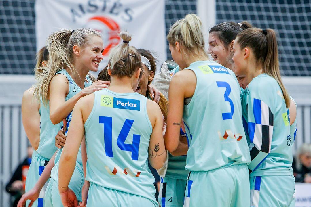 Moterų lyga: „Aistės-LSMU“ – „Neptūnas“ 55:81