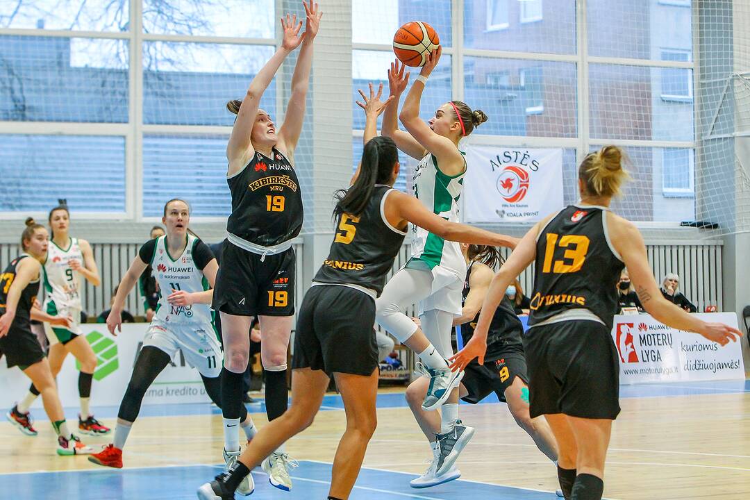 Moterų lyga: „Aistės-LSMU“ – „Kibirkštis-MRU“ 55:82