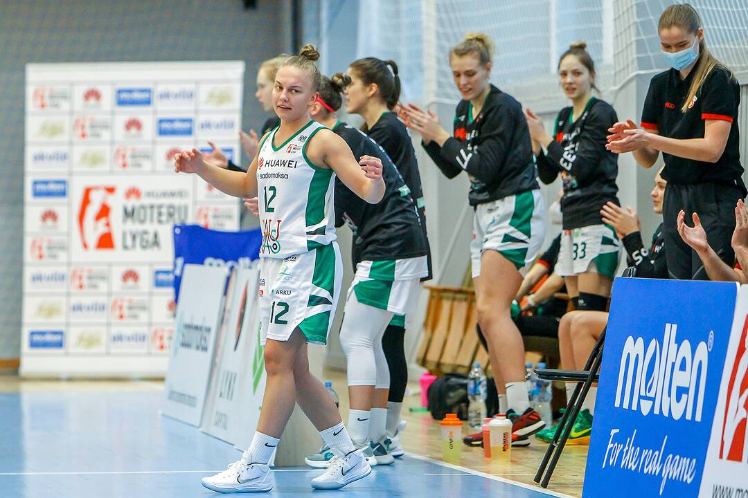 Moterų lyga: „Aistės-LSMU“ – „Kibirkštis-MRU“ 55:82