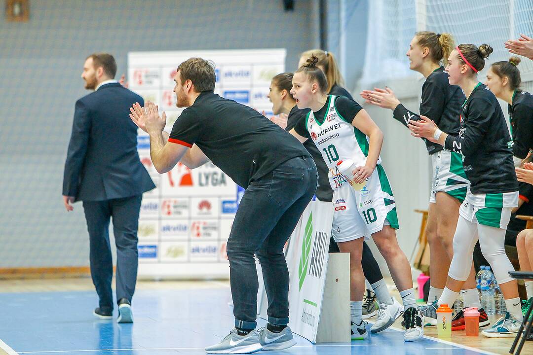Moterų lyga: „Aistės-LSMU“ – „Kibirkštis-MRU“ 55:82