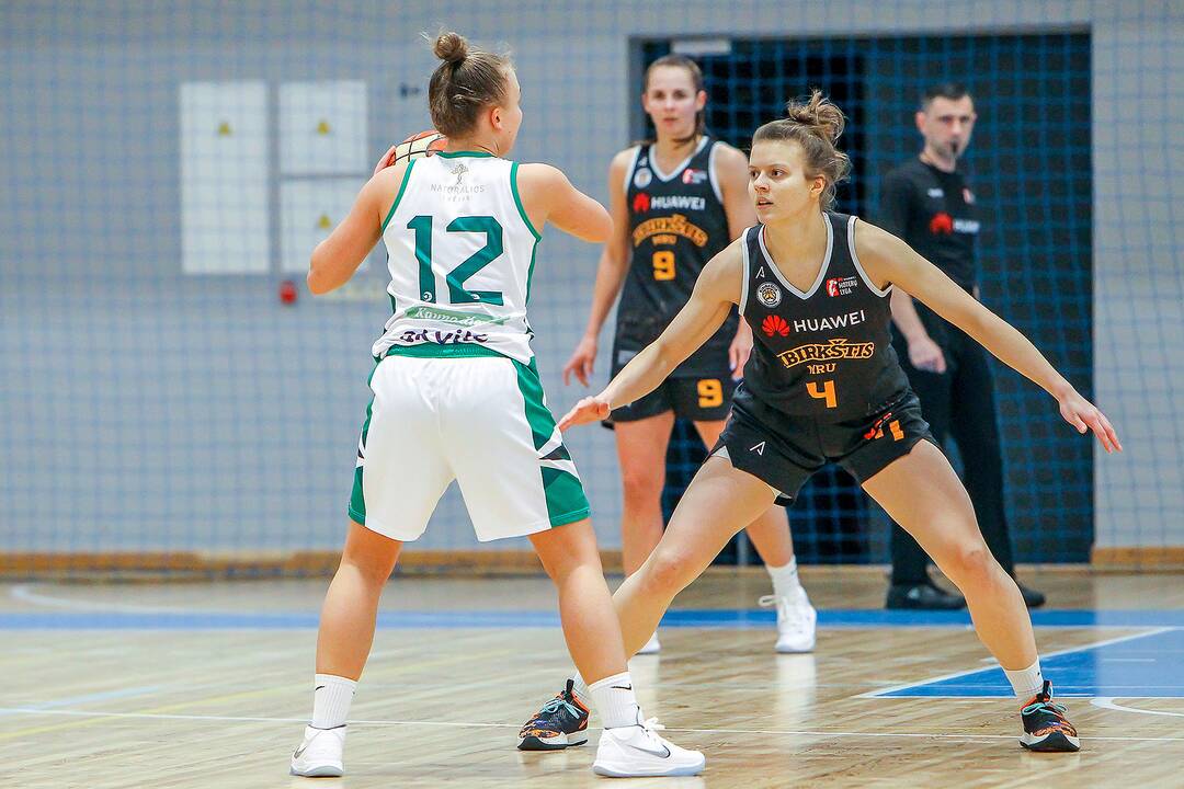 Moterų lyga: „Aistės-LSMU“ – „Kibirkštis-MRU“ 55:82