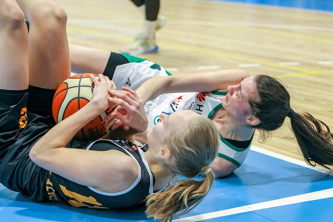 Moterų lyga: „Aistės-LSMU“ – „Kibirkštis-MRU“ 55:82