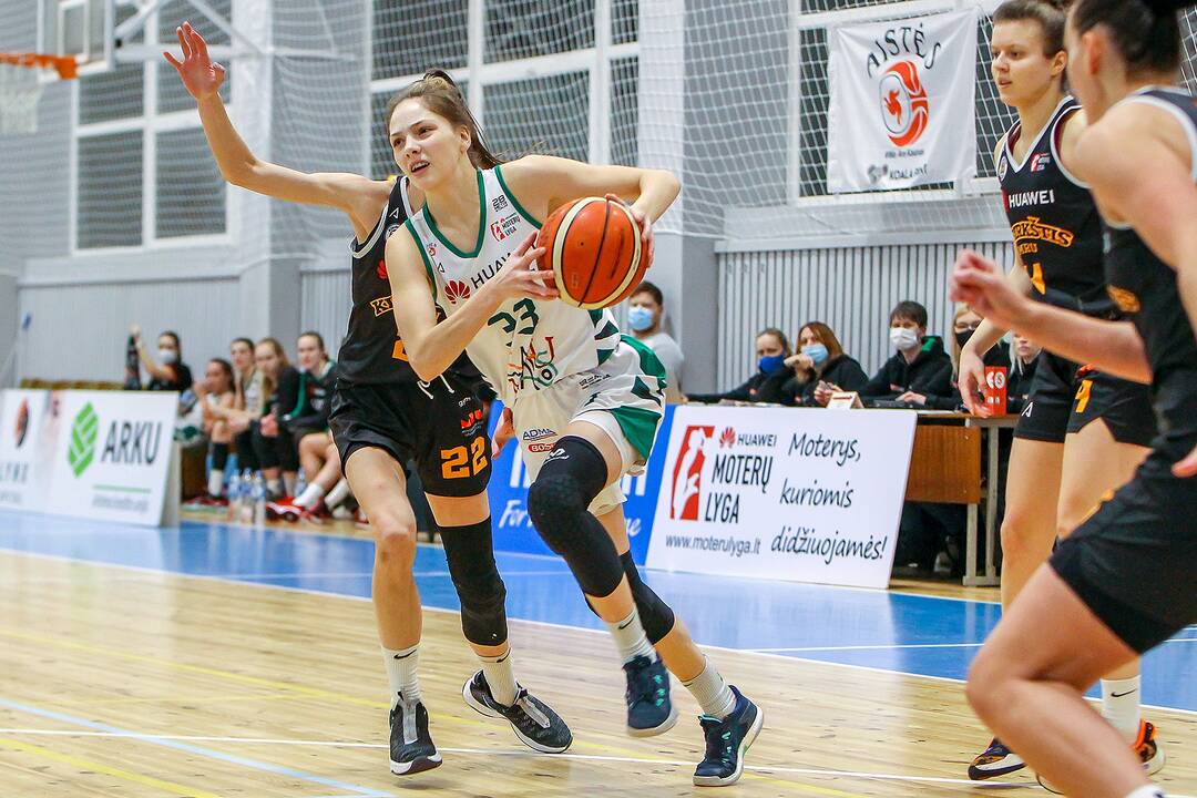 Moterų lyga: „Aistės-LSMU“ – „Kibirkštis-MRU“ 55:82