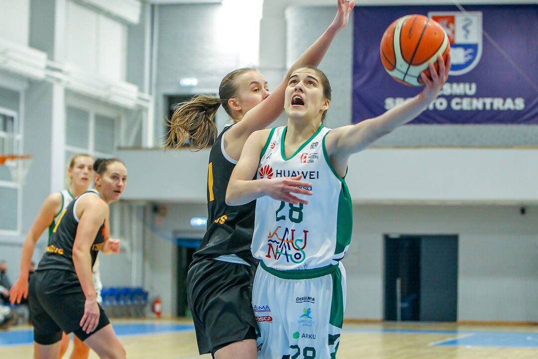 Moterų lyga: „Aistės-LSMU“ – „Kibirkštis-MRU“ 55:82