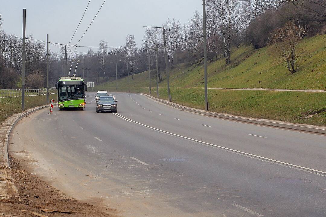 Netvarkomas pavojingas gatvės ruožas Petrašiūnuose