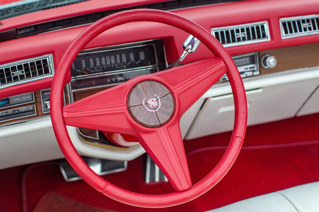V. Gineika ir jo „Cadillac“ automobiliai