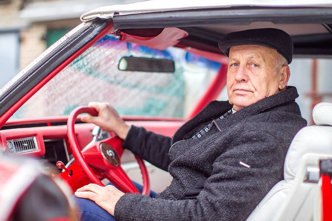 V. Gineika ir jo „Cadillac“ automobiliai