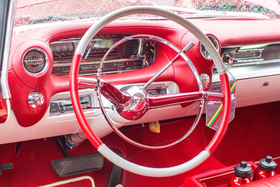 V. Gineika ir jo „Cadillac“ automobiliai