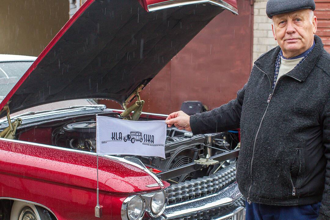 V. Gineika ir jo „Cadillac“ automobiliai