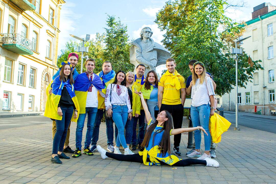 Vilnių užplūdo Ukrainos futbolo fanai
