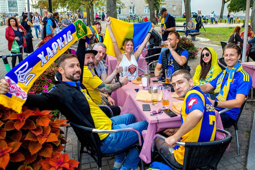 Vilnių užplūdo Ukrainos futbolo fanai