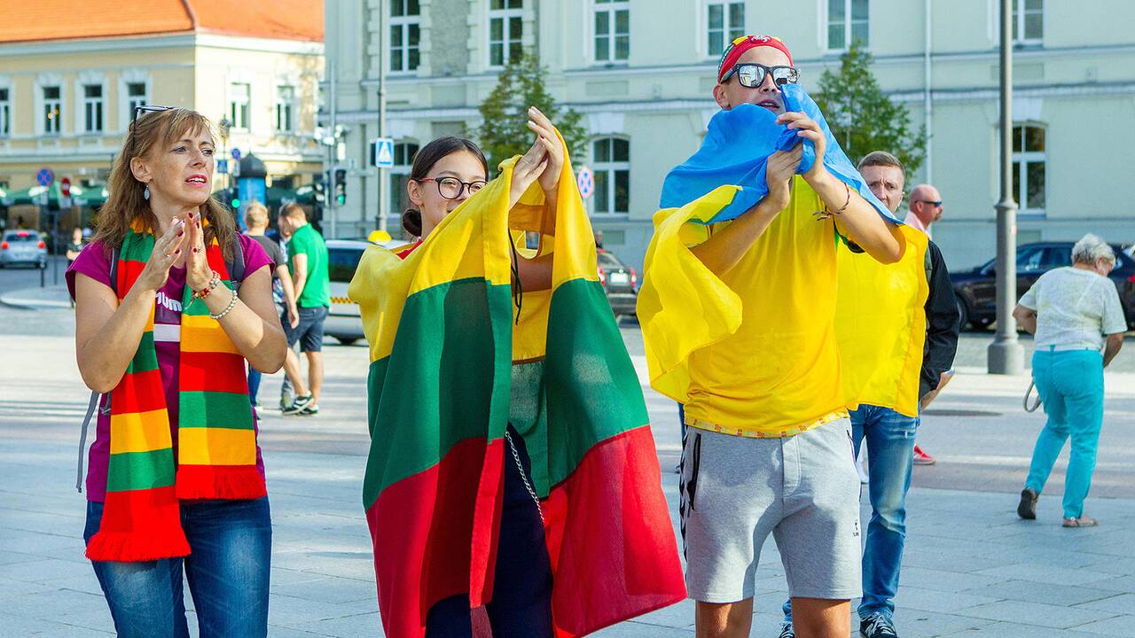 Vilnių užplūdo Ukrainos futbolo fanai