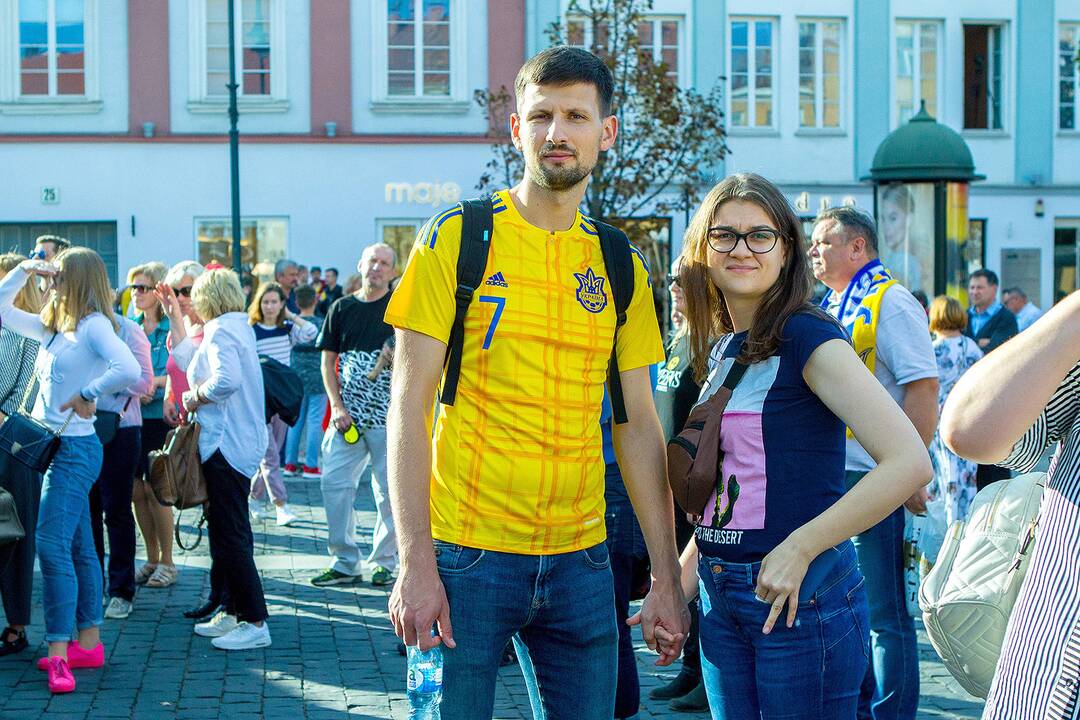 Vilnių užplūdo Ukrainos futbolo fanai