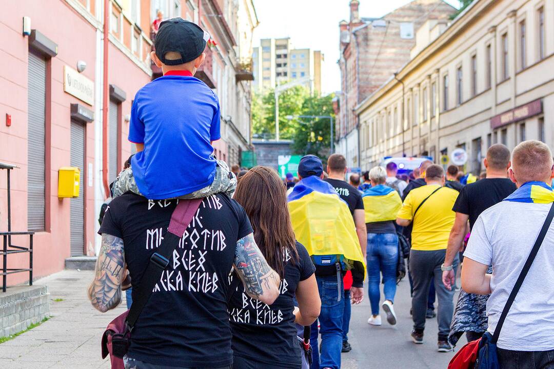 Vilnių užplūdo Ukrainos futbolo fanai