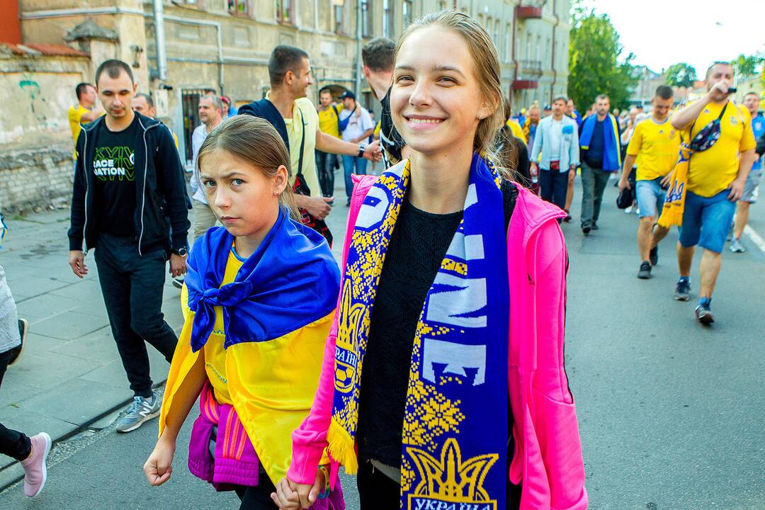 Vilnių užplūdo Ukrainos futbolo fanai