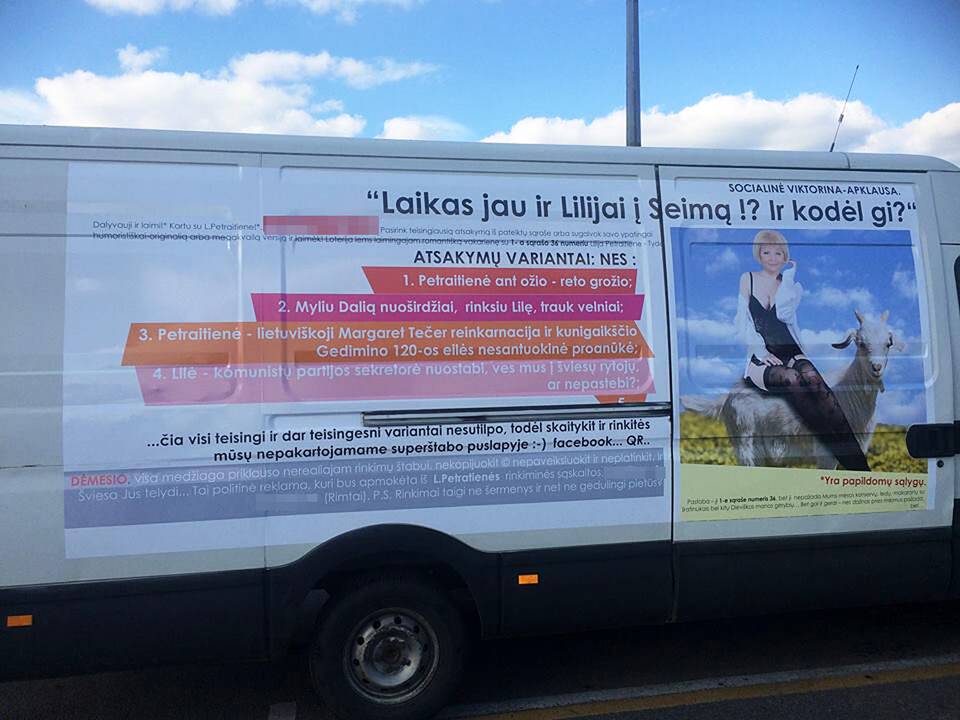 Akibrokštas: kandidatas į Seimą P.Zaviša reklaminiame plakate specialiai nusipiešė S.Dal