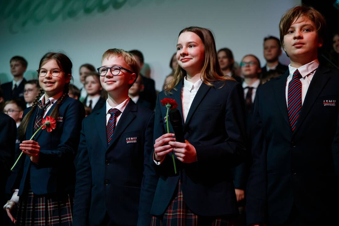LSMU gimnazijoje - Dainų šimtmečiui skirti "Chorų karai"
