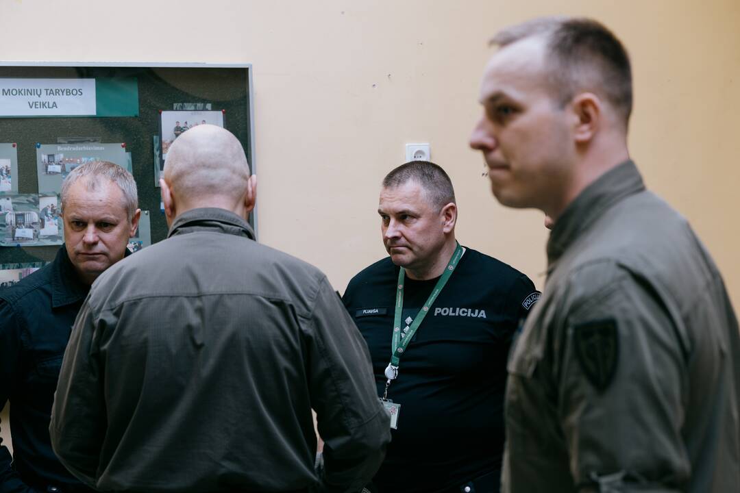Ekstremalios situacijos pratybos licėjuje