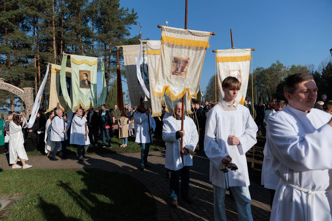 Velykų ryto mišios Tabariškių Kristaus Karaliaus bažnyčioje