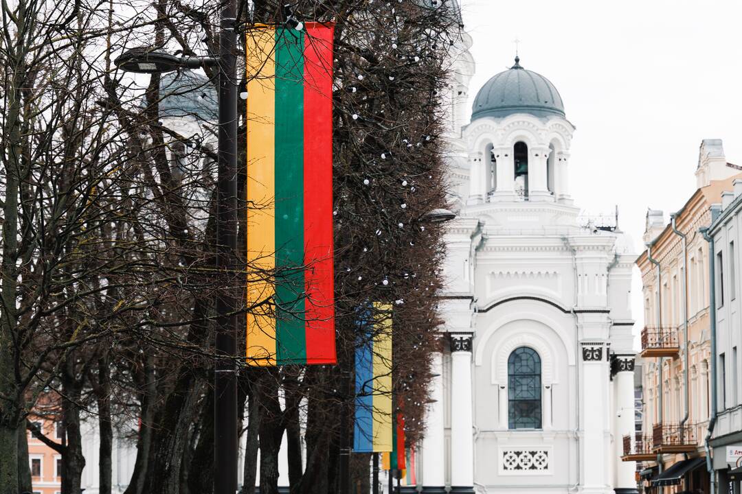 Šventinės dekoracijos Laisvės alėjoje