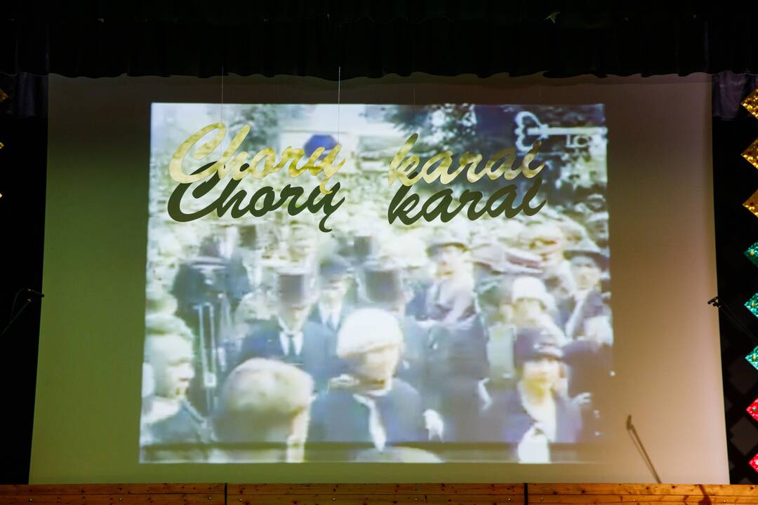 LSMU gimnazijoje - Dainų šimtmečiui skirti "Chorų karai"