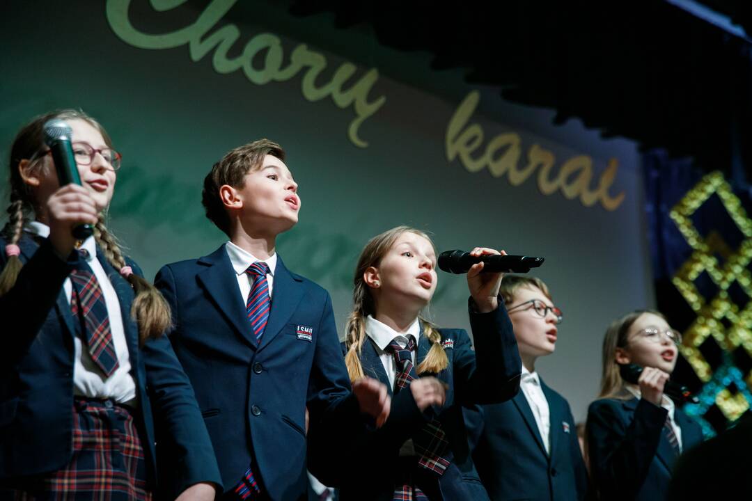 LSMU gimnazijoje - Dainų šimtmečiui skirti "Chorų karai"