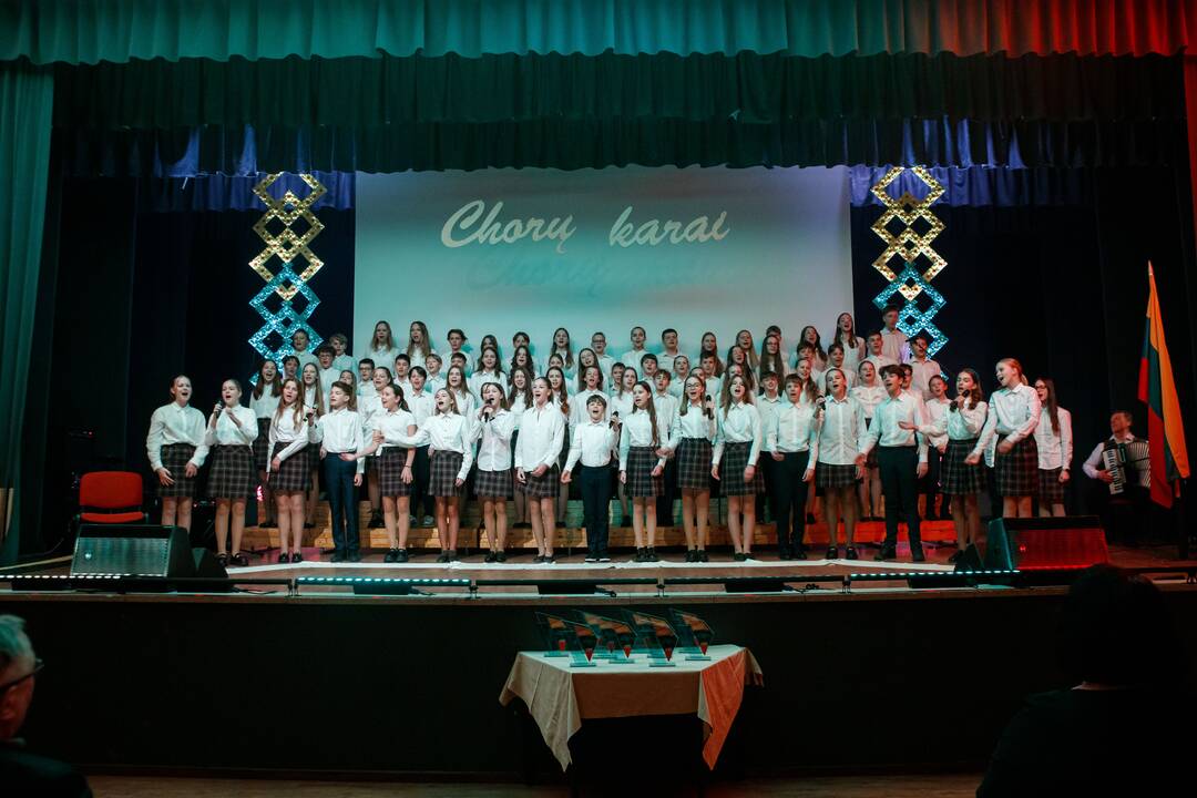 LSMU gimnazijoje - Dainų šimtmečiui skirti "Chorų karai"