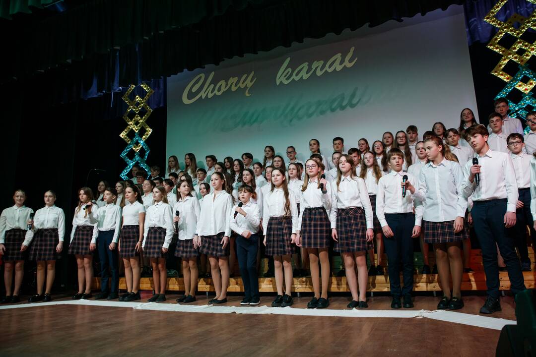 LSMU gimnazijoje - Dainų šimtmečiui skirti "Chorų karai"