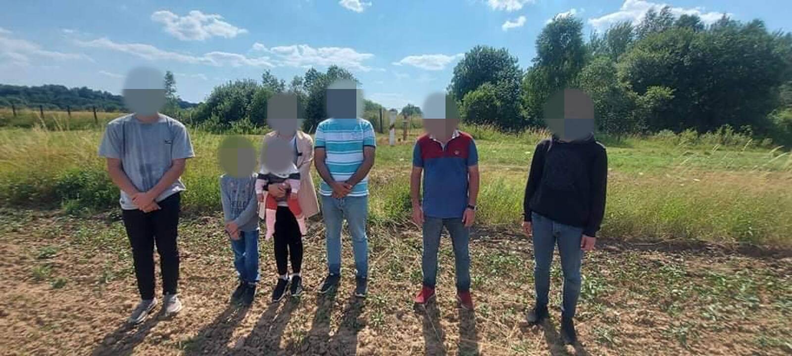 Pasieniečiai sulaikė 57 iš Baltarusijos neteisėtai sieną kirtusius migrantus