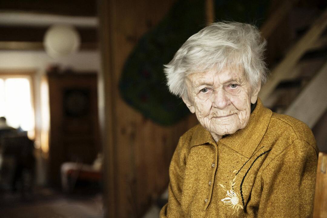 Kęstutis Jakštas ir Gabija Jaraminaitė filme "Tokijo teismas"
