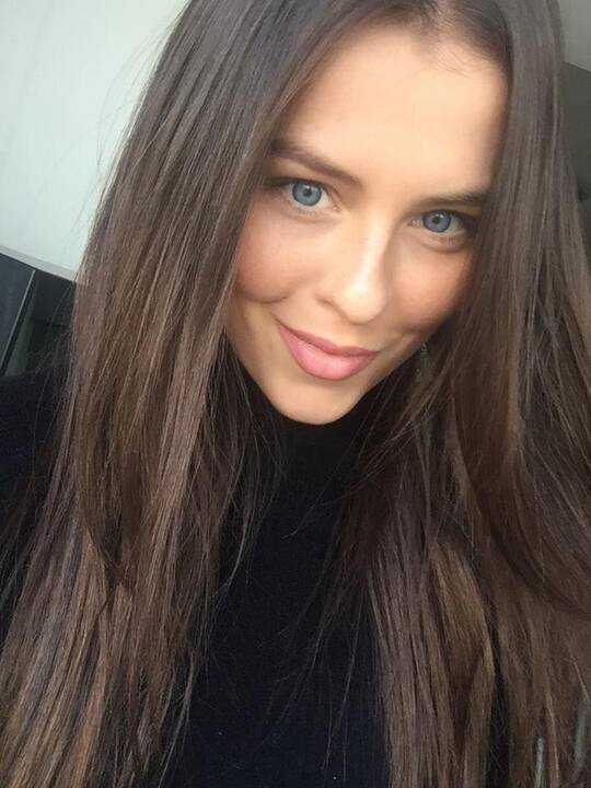 Patricija Belousova (dešinėje)