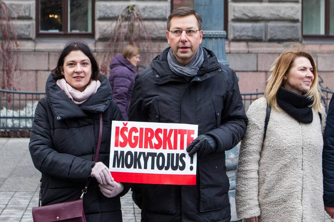 Protestas „Paskutinis skambutis“