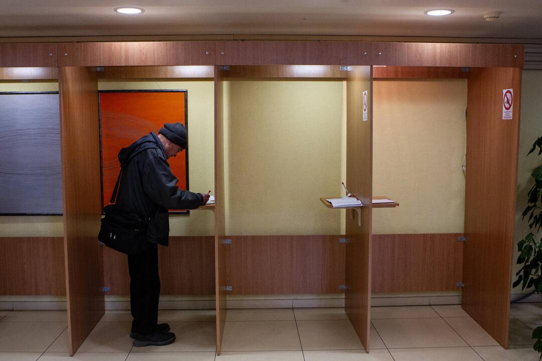 Lietuviai balsuoja savivaldybių tarybų ir merų rinkimuose