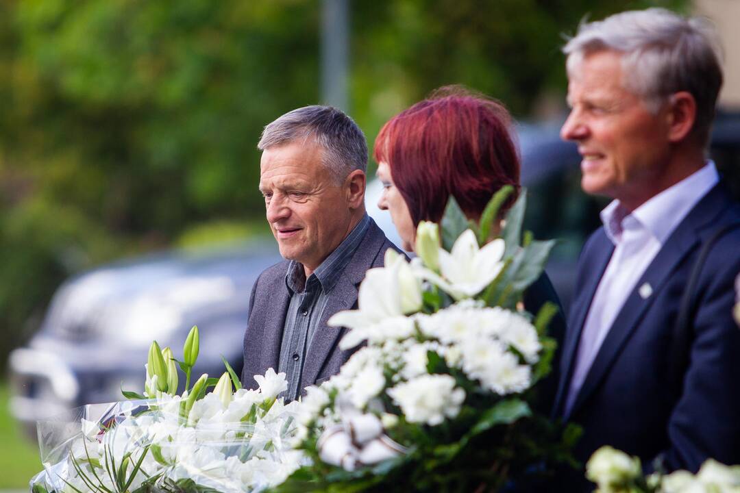 Aktoriaus R. Karvelio laidotuvės