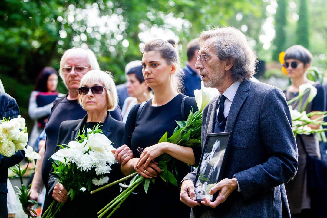 Aktoriaus R. Karvelio laidotuvės