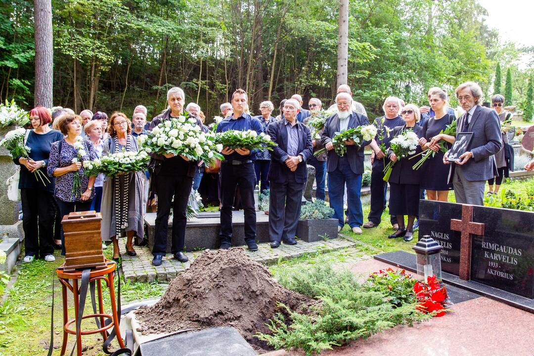Aktoriaus R. Karvelio laidotuvės