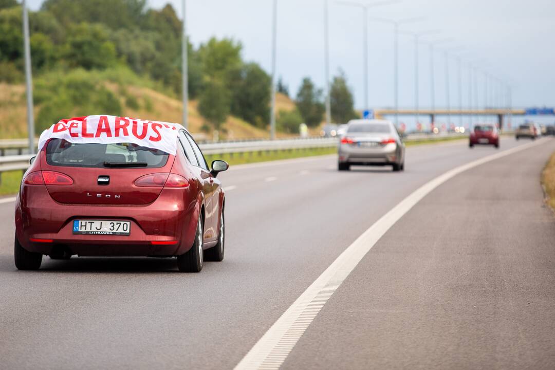 „Laisvės kelio“ dalyviai susirinko nuo Katedros aikštės iki Medininkų memorialo