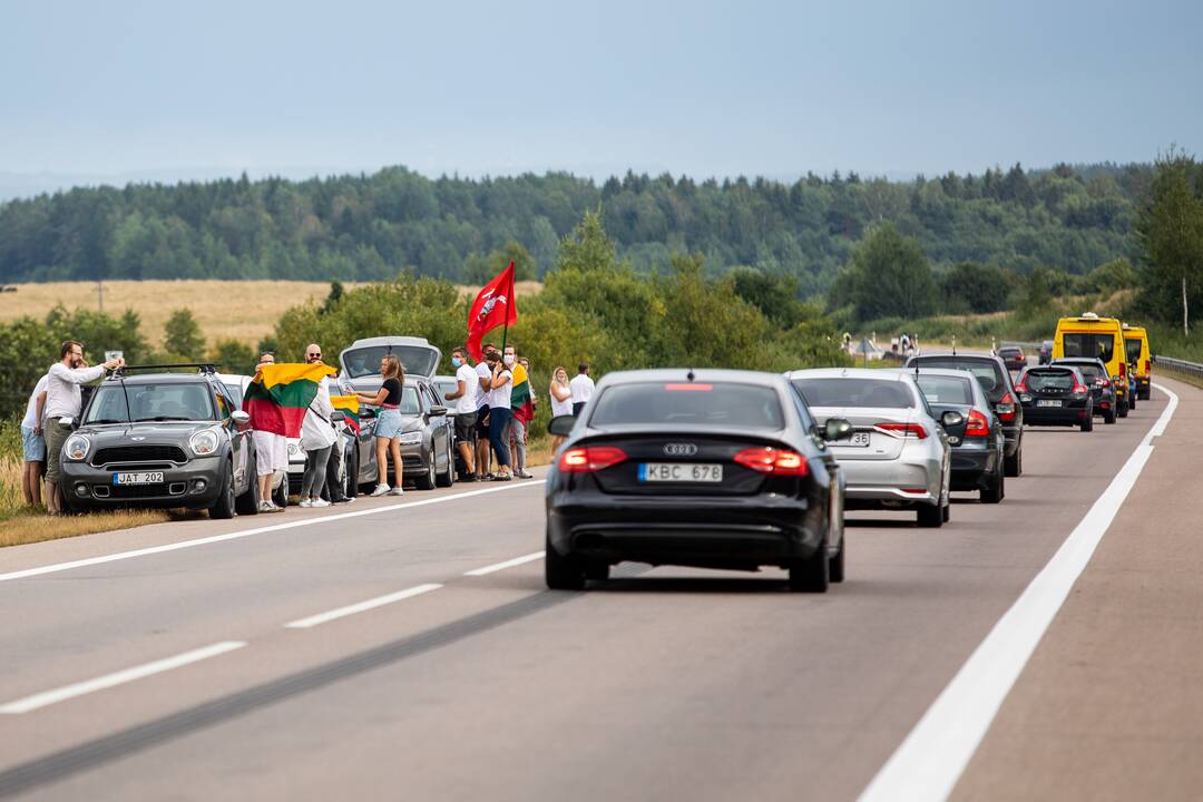 „Laisvės kelio“ dalyviai susirinko nuo Katedros aikštės iki Medininkų memorialo