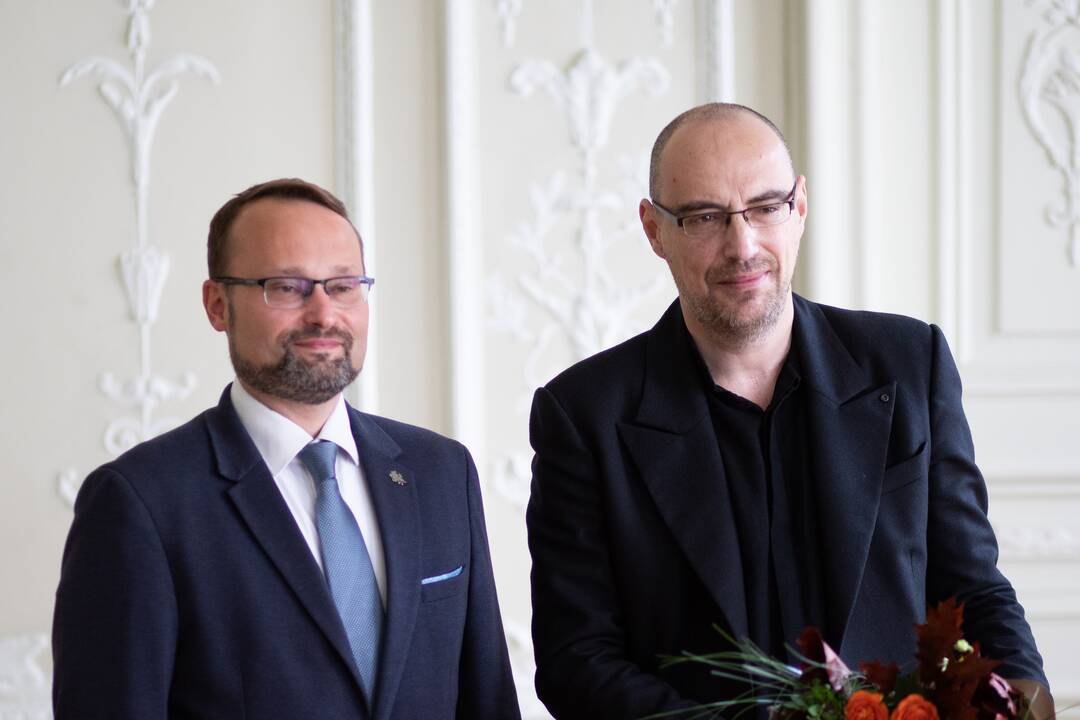 Įteikti garbės ženklai „Nešk savo šviesą ir tikėk“