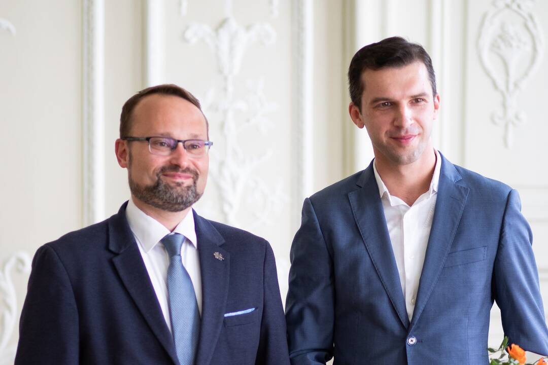 Įteikti garbės ženklai „Nešk savo šviesą ir tikėk“