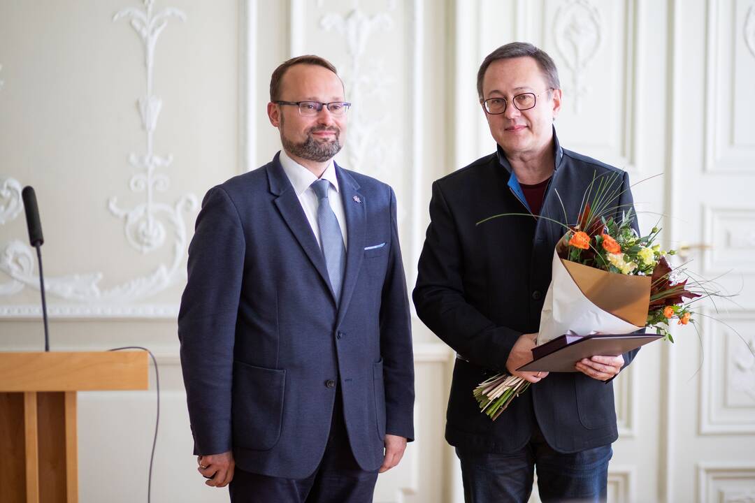 Įteikti garbės ženklai „Nešk savo šviesą ir tikėk“