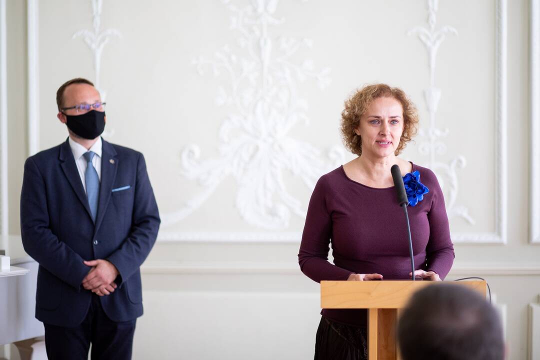 Įteikti garbės ženklai „Nešk savo šviesą ir tikėk“