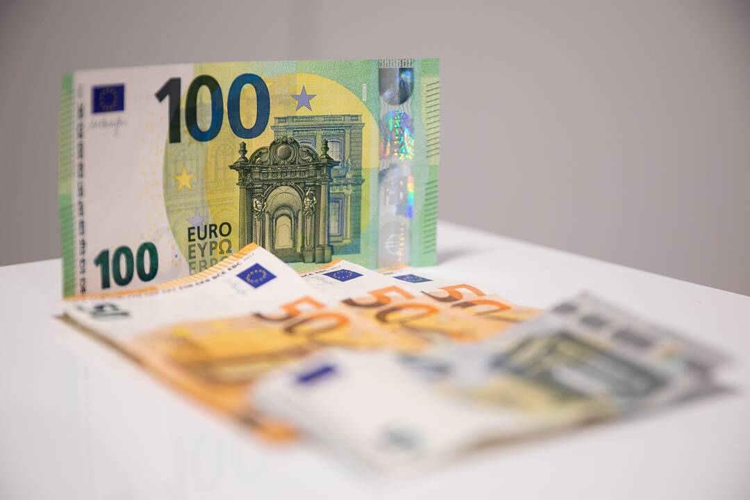 Seimas ėmėsi pataisų dėl viešojo sektoriaus darbuotojų algų, tarp jų – ir mokytojų